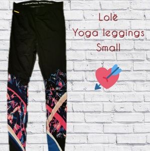 Lolë yoga leggings